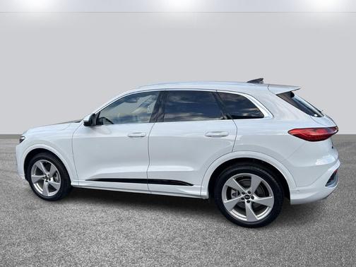 2025 Audi Q5 Prestige TFSI quattro S tronic