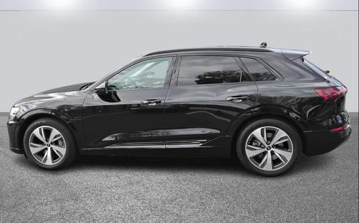 2024 Audi Q8 e-tron Premium