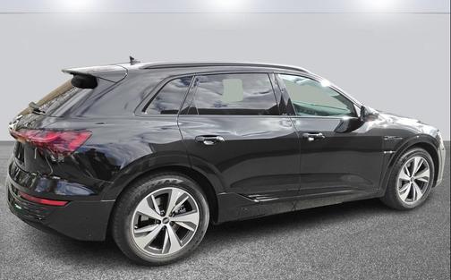 2024 Audi Q8 e-tron Premium