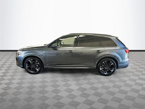 Samurai Gray Metallic 2026 Audi Q7 55 Premium Plus