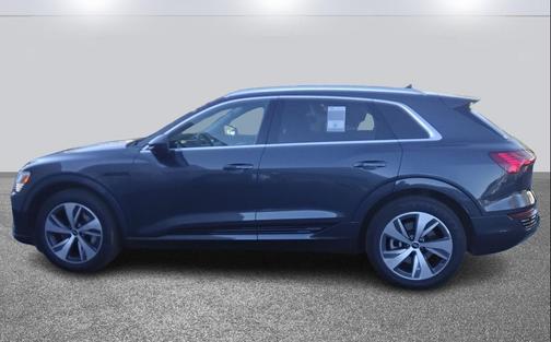 2024 Audi Q8 e-tron Premium Plus