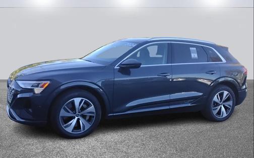 2024 Audi Q8 e-tron Premium Plus