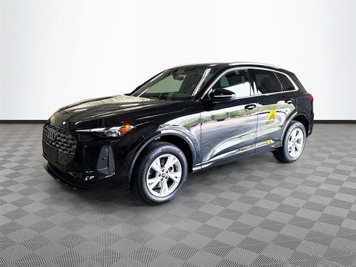 Mythos Black Metallic 2025 Audi Q5 Premium TFSI quattro S tronic