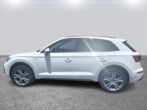 2025 Audi Q5 45 S line Premium