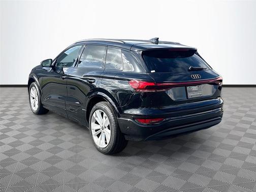 2025 Audi Q6 e-tron Premium