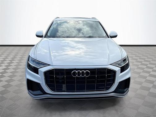 Glacier White Metallic 2023 Audi Q8 55 Premium Plus