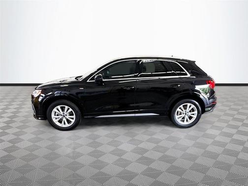 Mythos Black Metallic 2023 Audi Q3 Premium 45 TFSI S line quattro Tiptronic