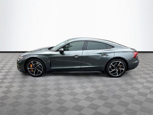 Daytona Gray Pearl Effect 2024 Audi RS e-tron GT quattro