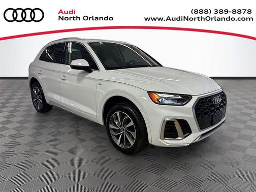 Glacier White Metallic 2023 Audi Q5 45 S line Premium Plus