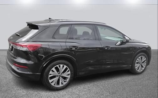 2025 Audi Q4 e-tron Premium 45 RWD