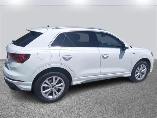 2024 Audi Q3 45 S line Premium Plus