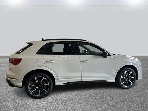 2025 Audi Q3 45 S line Premium Plus