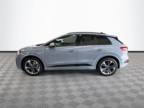 2024 Audi Q4 e-tron Premium Plus 55 quattro