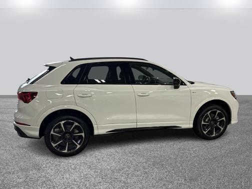 2025 Audi Q3 45 S line Premium Plus