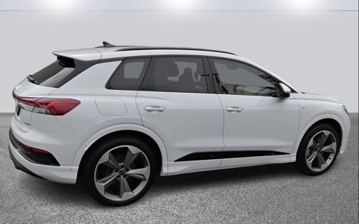 2024 Audi Q4 e-tron Premium Plus 55 quattro