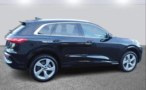 2025 Audi Q5 Premium Plus TFSI quattro S tronic