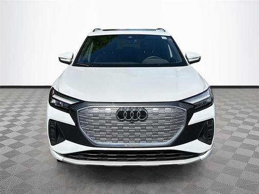 Glacier White Metallic 2023 Audi Q4 e-tron Premium Plus 40 RWD