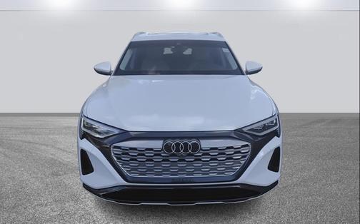 2024 Audi Q8 e-tron Premium Plus
