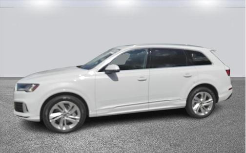 2023 Audi Q7 45 Premium Plus