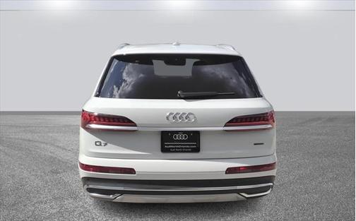 2023 Audi Q7 45 Premium Plus