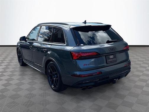 Daytona Gray Pearl Effect 2026 Audi SQ7 4.0T Premium Plus