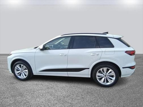 2025 Audi Q6 e-tron Premium Plus