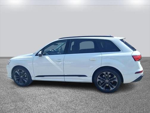 2025 Audi Q7 55 Prestige