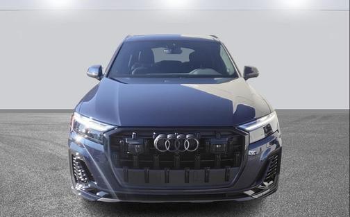 2025 Audi Q7 45 Premium Plus