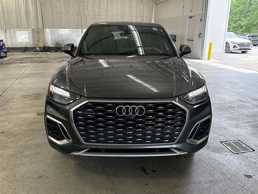 Daytona Gray Pearl Effect 2023 Audi Q5 45 S line Premium Plus