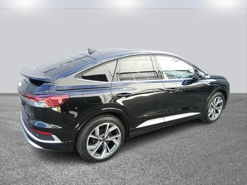 2025 Audi Q4 e-tron Sportback Premium 55 quattro