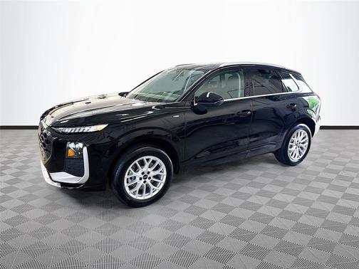 Mythos Black Metallic 2026 Audi Q3 TFSI quattro S tronic