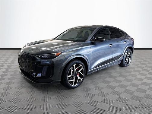 Daytona Gray Pearl Effect 2027 Audi SQ6 e-tron Sportback Premium Plus