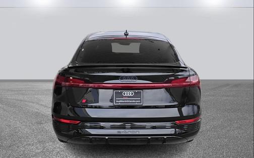 2024 Audi Q8 e-tron Premium Plus