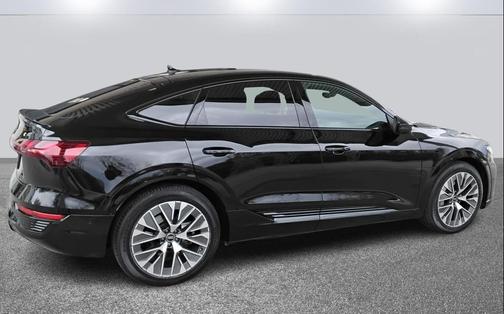 2024 Audi Q8 e-tron Premium Plus