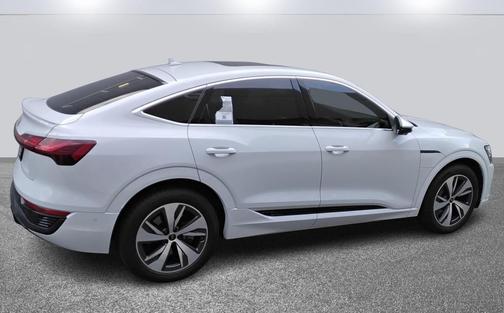 2024 Audi Q8 e-tron Premium Plus