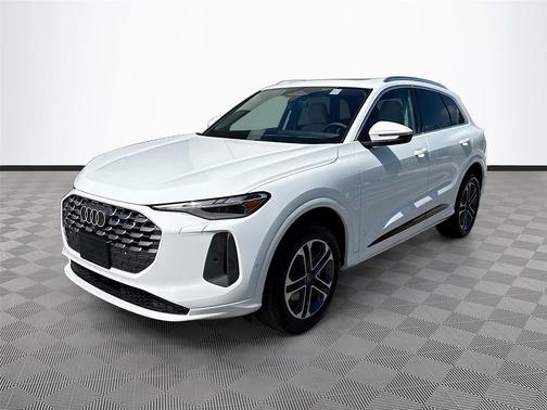Arkona White 2026 Audi Q5 Premium TFSI quattro S tronic