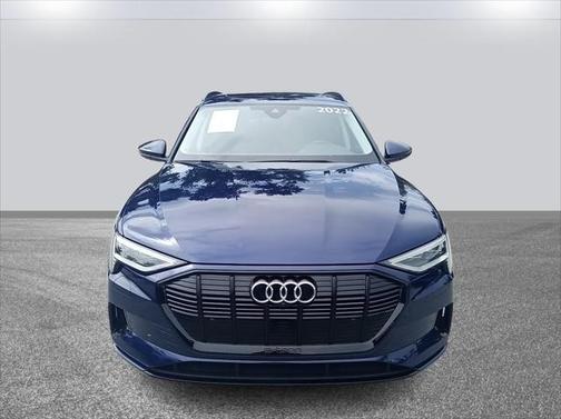 2022 Audi e-tron Premium