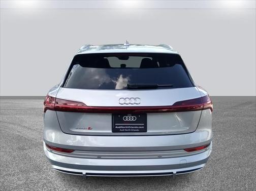 2022 Audi e-tron S Premium Plus