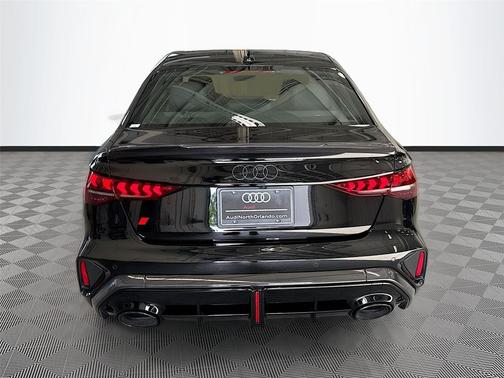 Mythos Black Metallic 2026 Audi RS 3 TFSI quattro S tronic