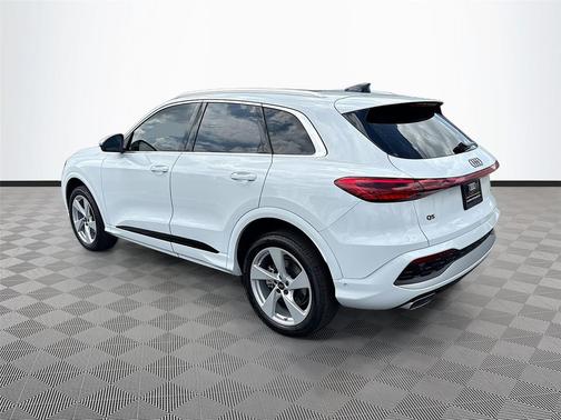 2025 Audi Q5 Premium Plus TFSI quattro S tronic