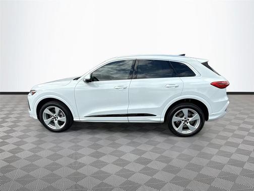 2025 Audi Q5 Premium Plus TFSI quattro S tronic