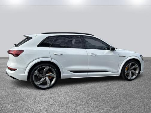 2023 Audi e-tron S Prestige quattro