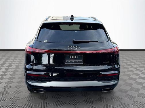 Mythos Black Metallic 2026 Audi Q5 Premium Plus TFSI quattro S tronic
