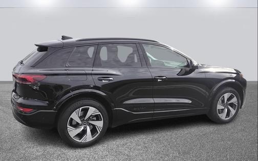 2025 Audi Q6 e-tron Premium Plus quattro