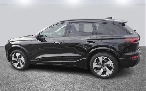 2025 Audi Q6 e-tron Premium Plus quattro