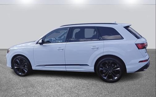 2026 Audi Q7 55 Premium Plus