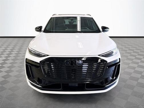 Glacier White Metallic 2027 Audi Q6 e-tron Premium Plus