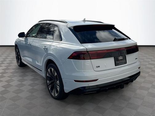 Glacier White Metallic 2026 Audi Q8 55 Premium Plus