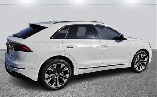 2026 Audi Q8 55 Premium Plus