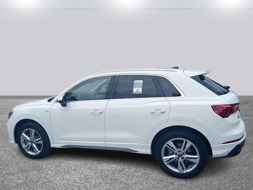 Ibis White 2022 Audi Q3 45 S line Premium